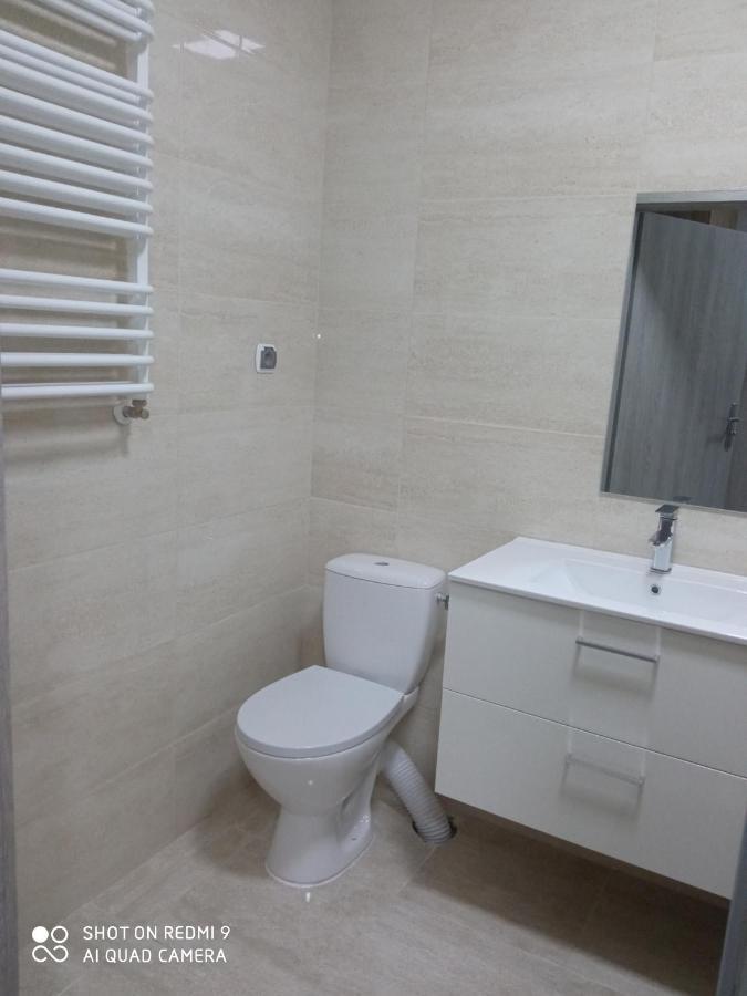 Czerwony Szafir Grodzisk Hostel Гродзиск Мазовецки Екстериор снимка