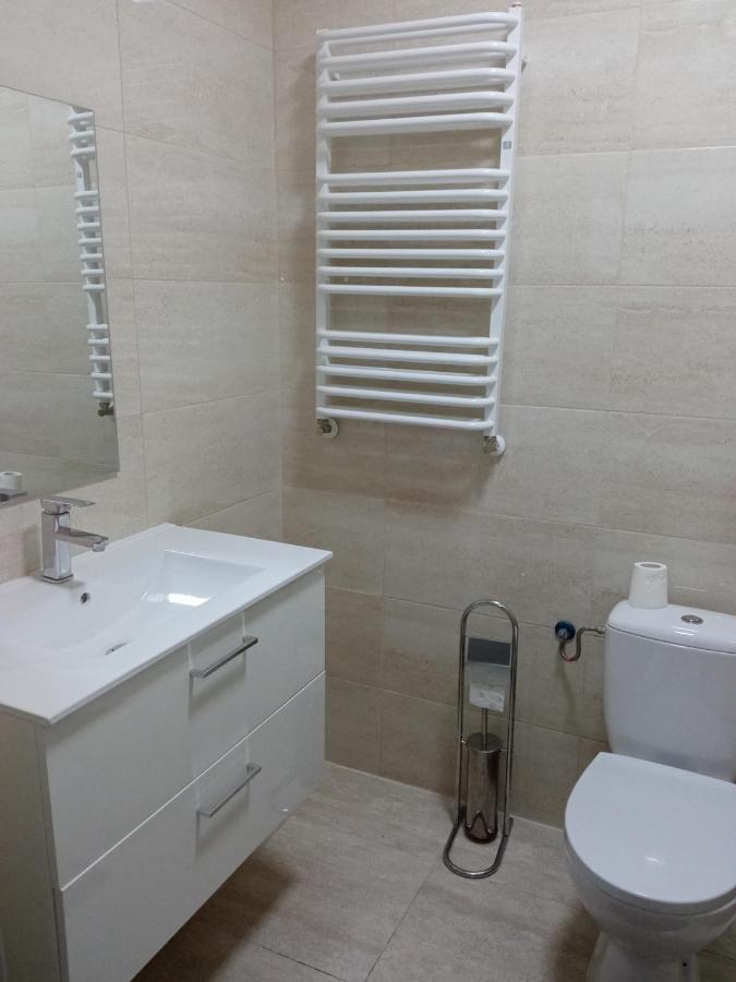 Czerwony Szafir Grodzisk Hostel Гродзиск Мазовецки Екстериор снимка