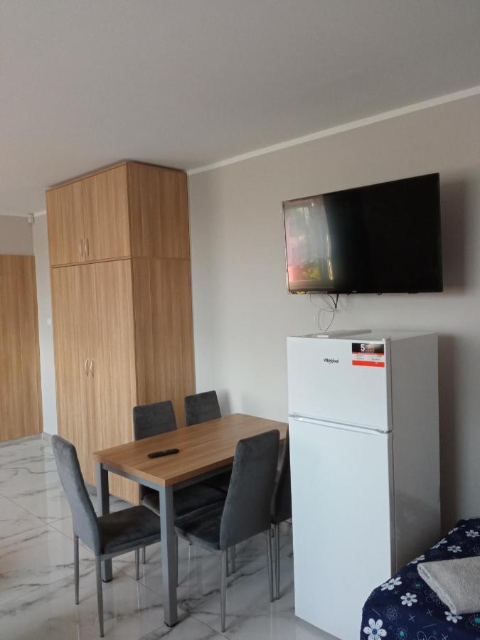 Czerwony Szafir Grodzisk Hostel Гродзиск Мазовецки Екстериор снимка