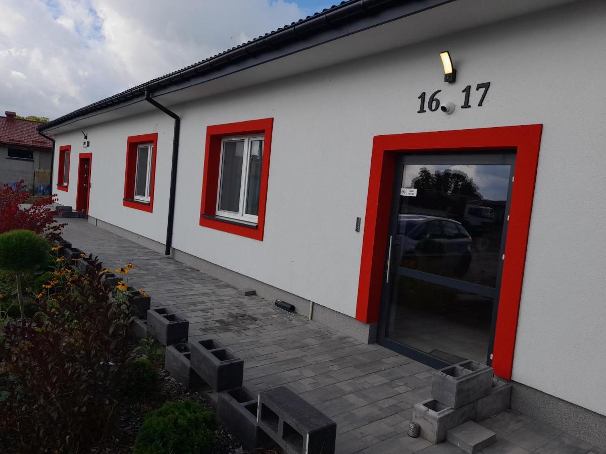 Czerwony Szafir Grodzisk Hostel Гродзиск Мазовецки Екстериор снимка