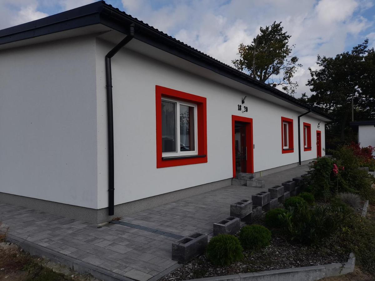 Czerwony Szafir Grodzisk Hostel Гродзиск Мазовецки Екстериор снимка